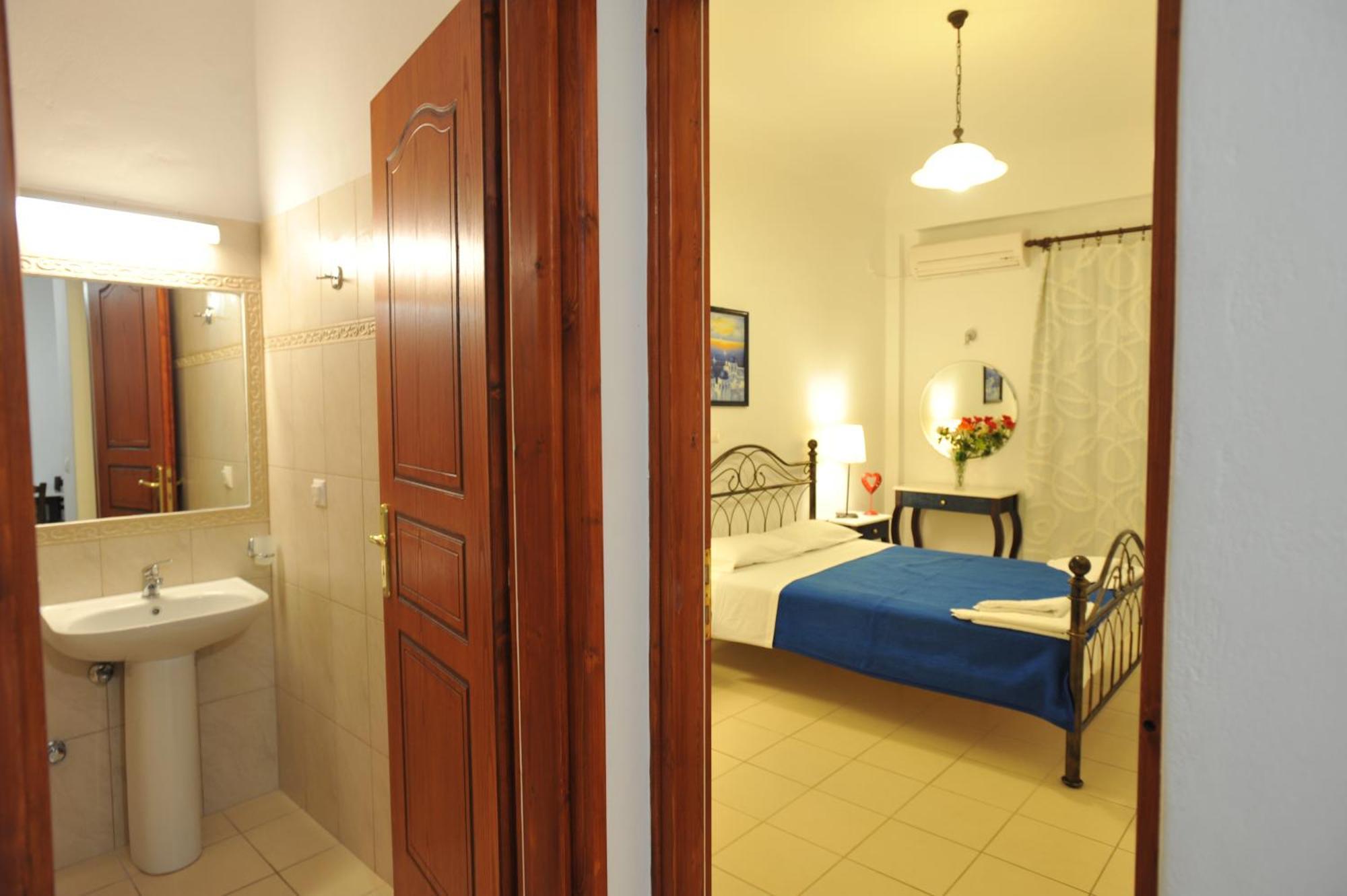 Sunflower Aparthotel Kamari  Exterior photo